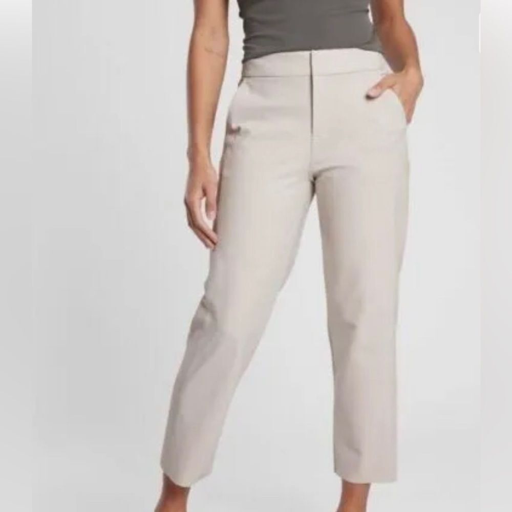 Athleta Steller Straight Crop Beige pant size 24.